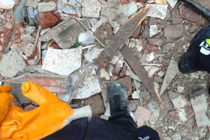 UTAK ISTANBUL Fatih/Ayvansaray enkazda kalan son iki kisiye ulasmaya calisiyor