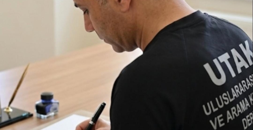 (UTAK) ile Akdeniz Radyo Amatörleri Derneği (AKRAD), afetlere hazırlık ve kesintisiz haberleşme amacıyla stratejik iş birliği protokolü imzaladı.