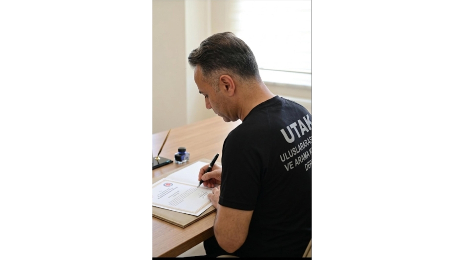 Haberleşmede Güç Birliği: UTAK ve AKRAD Ortak Gelecek İçin İmzaları Attı